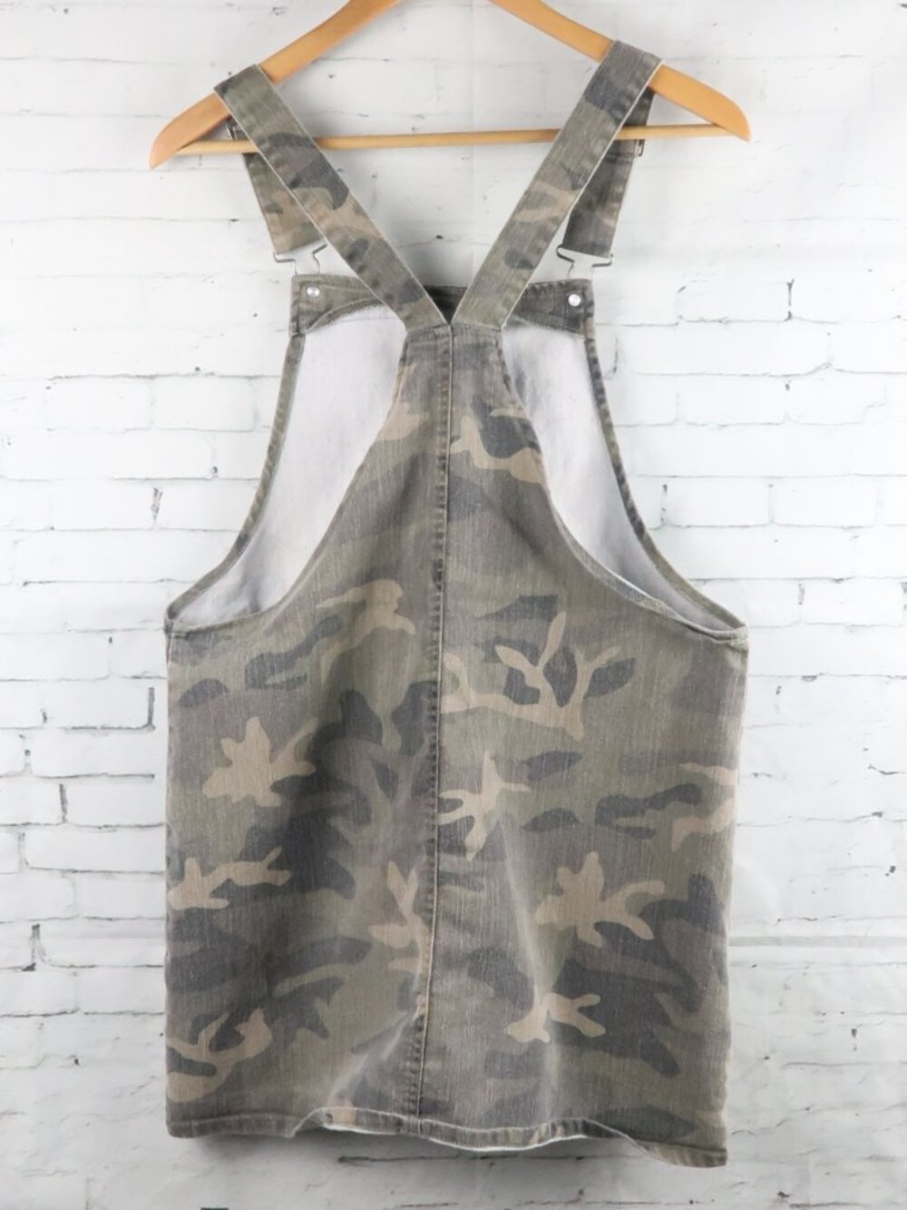 NO BOUNDARIES GREEN CAMO OVERALL MINI DRESS WITH POCKETS SIZE LARGE - Picture 7 of 8